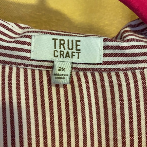 True Craft 2x babydoll style striped collar top. - Picture 2 of 5
